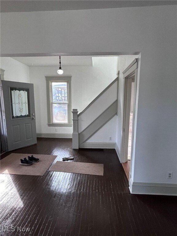 Building Photo - 213 George St