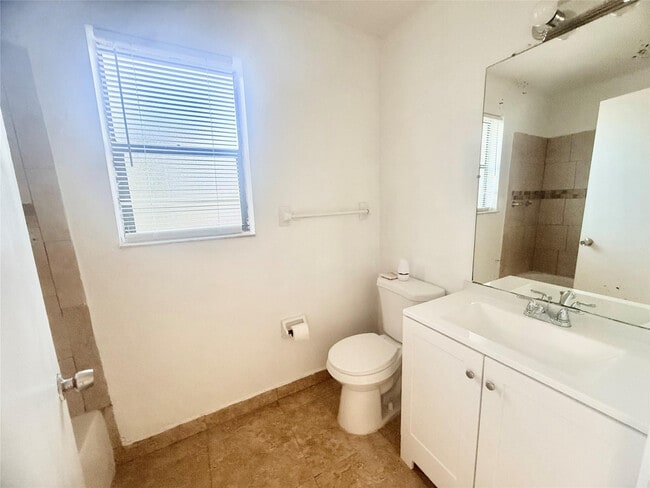 Building Photo - 11650 NW 23rd Ct