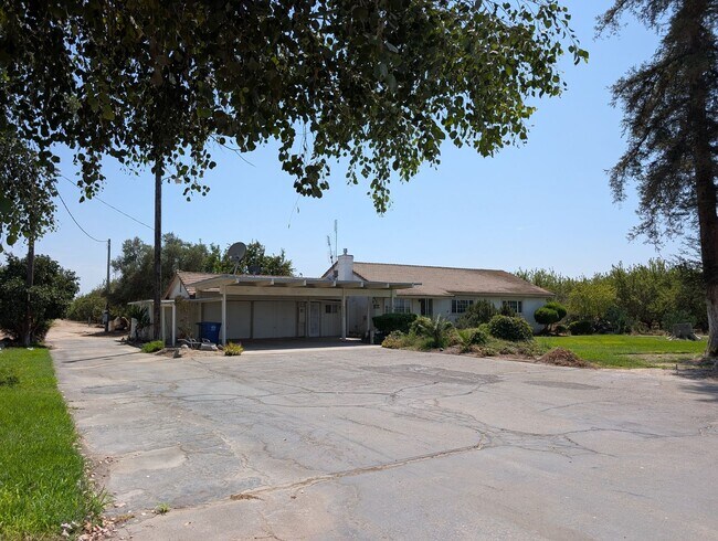 Building Photo - 17303 W Belmont Ave