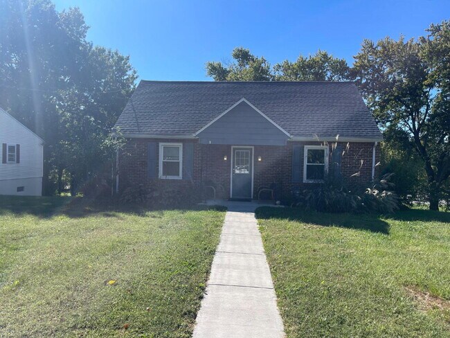 Primary Photo - "Charming 3-Bed Home with Finished Basemen...