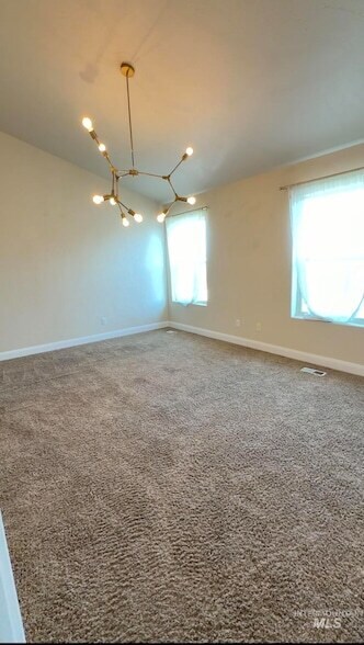 Building Photo - 4678 N Elmstone Ave