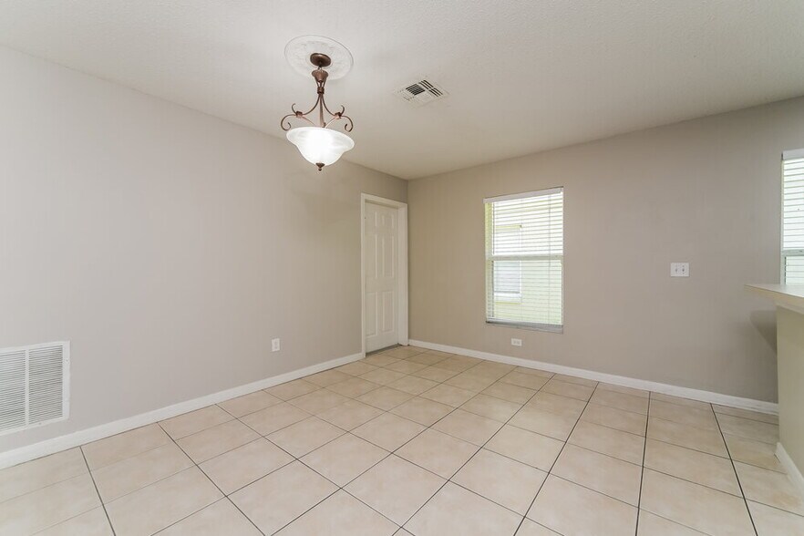 Building Photo - 213 Owenshire Cir