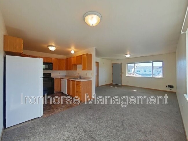 Building Photo - 2491 Wheeler Dr