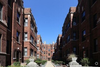 Building Photo - 4412 N Wolcott Ave
