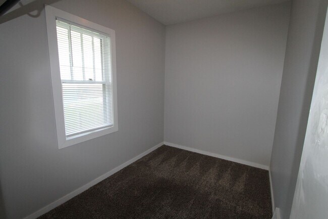 Building Photo - Lovely South Omaha Home. Available Soon!  Appliances Included