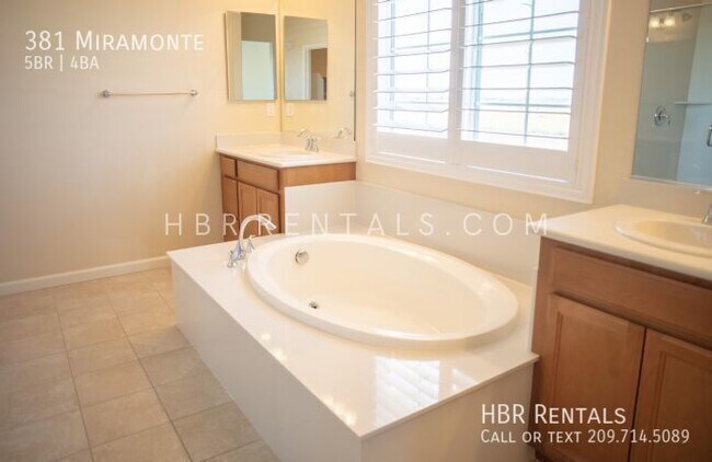 Building Photo - 381 Miramonte-