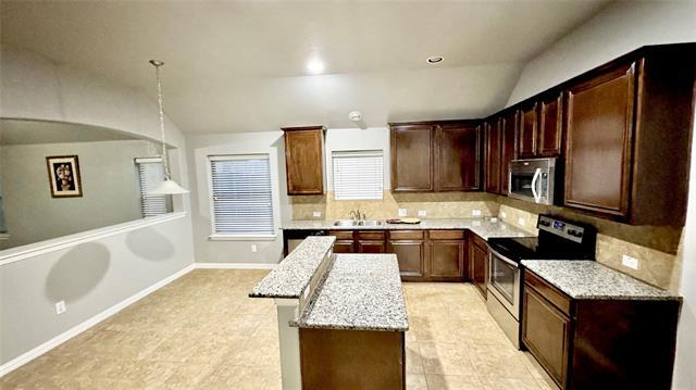 Building Photo - 6440 Parkstone Way