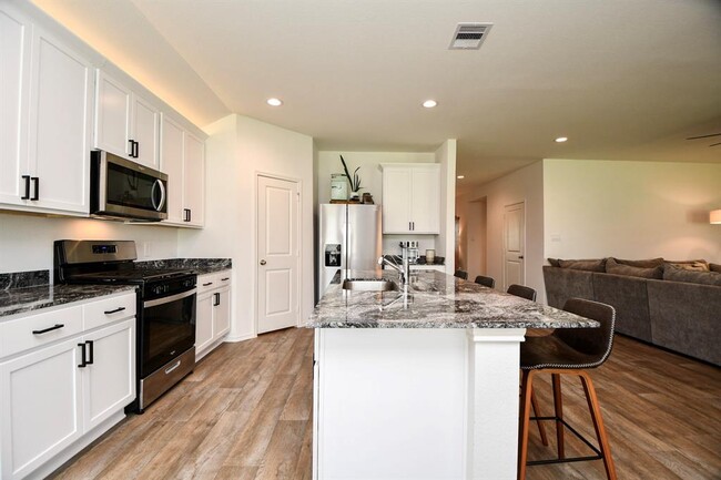 Building Photo - 3008 Bur Lndg Ln