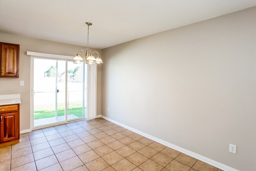 Building Photo - 6408 Matcumbe Way