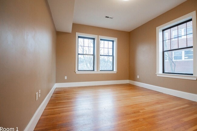 Building Photo - 1588 Beacon St