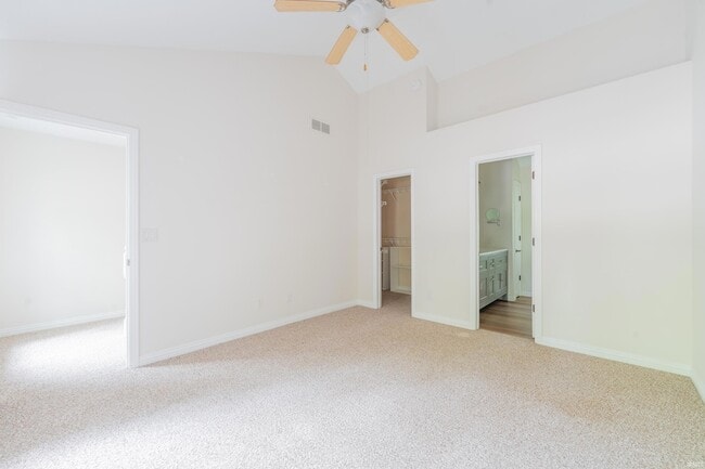 Building Photo - 1115 E Azalea Ln