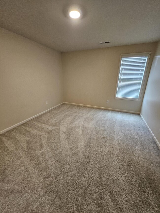 Building Photo - 109 Avalor Dr