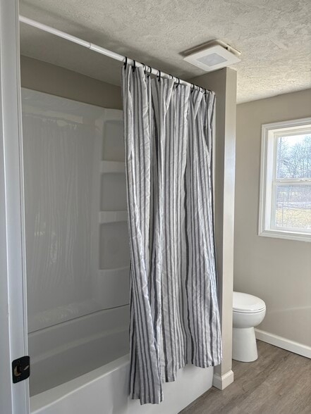 Bathroom - 640 Hanna Rd