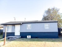 Building Photo - $0 First Month's Rent / $0 Deposit at Move-in