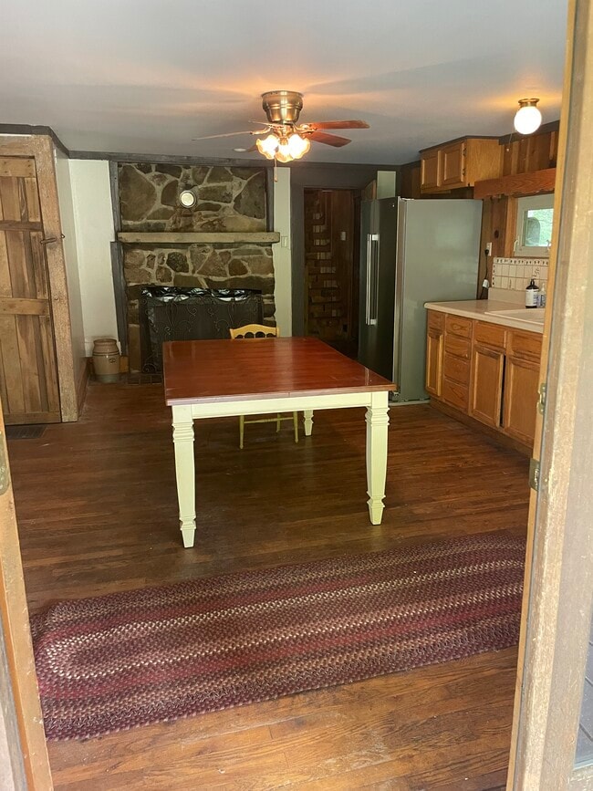 Building Photo - 1265 Barnardsville Hwy