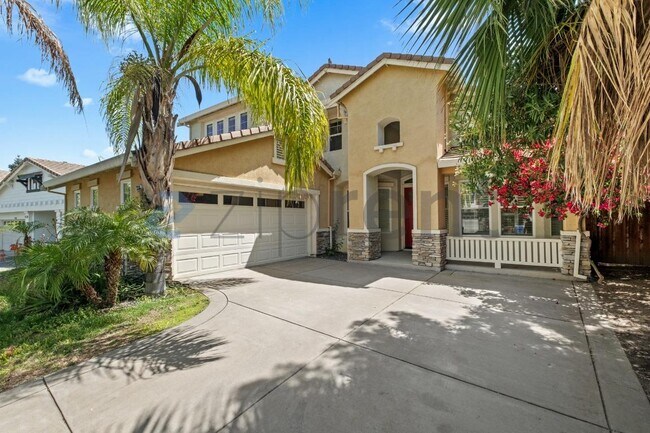 Building Photo - 338 Roundhill Dr