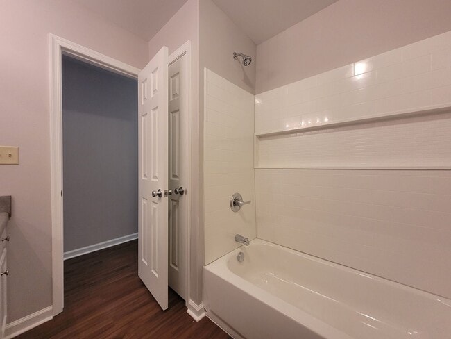 Building Photo - DUNBARTON