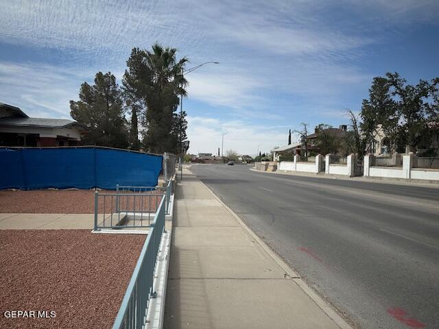 Building Photo - 4222 Pershing Dr