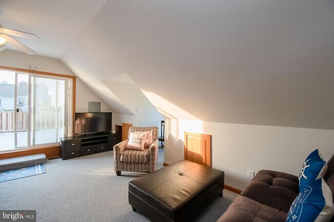 Building Photo - 100 Sheridan Square