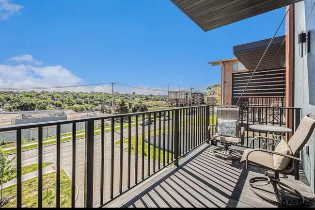 Building Photo - Fully Furnished Modern 3BR Retreat | Penthouse + Skyline Views