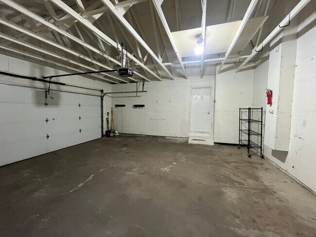 Building Photo - 9225 Garrison Way