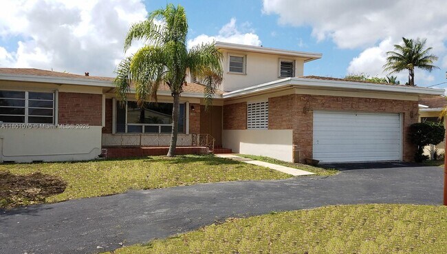 Primary Photo - 703 NW 6th St