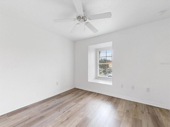 Building Photo - 7627 Long Island Dr