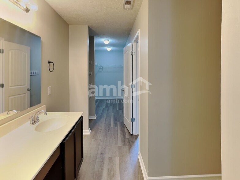 Building Photo - 1151 Fiesta Dr