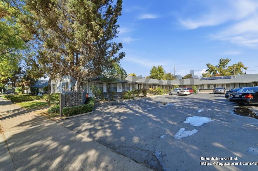 Building Photo - 139 W 18th St