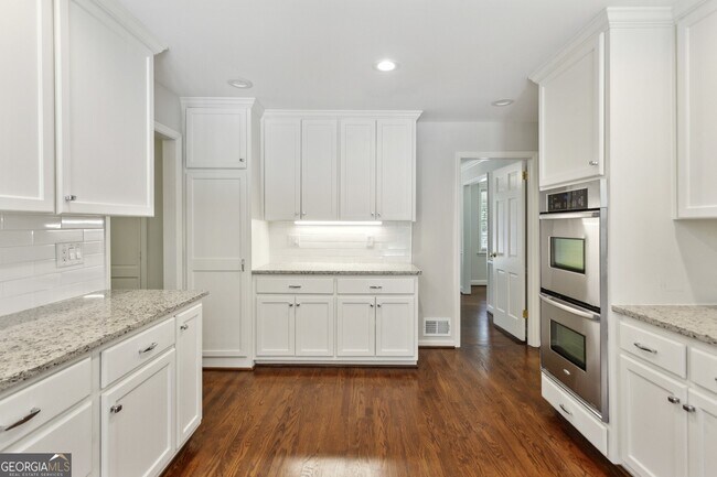 Building Photo - 4708 Tall Pines Dr NW
