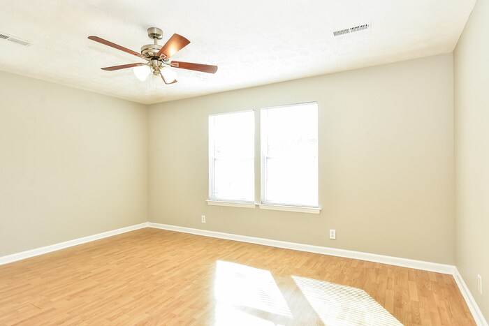 Building Photo - 108 Cedarmont Cir