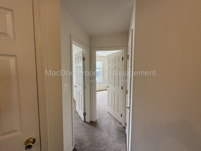 Building Photo - 219 Merrill Ct