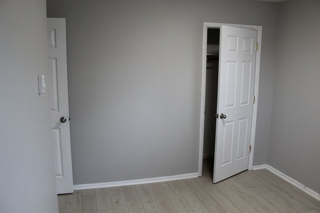 Building Photo - 3 Bedroom Ranch in Plainfield