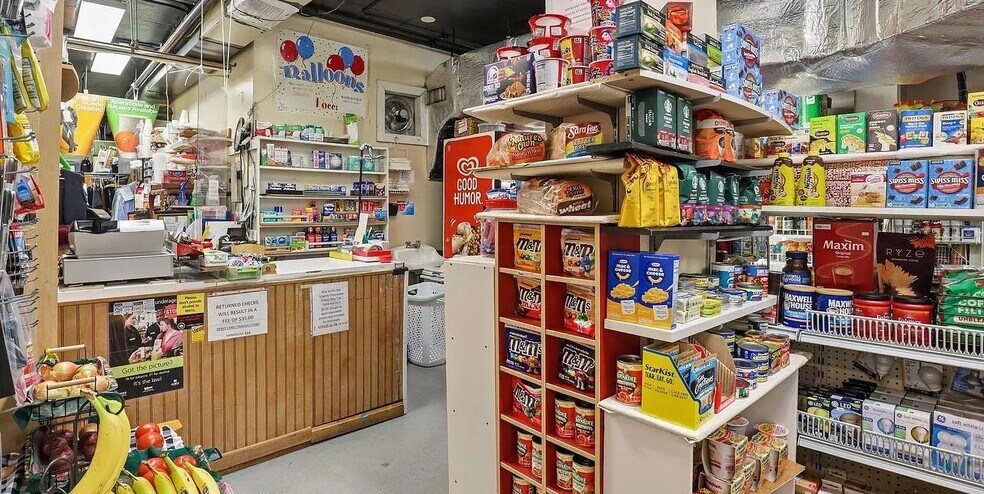 Building Convenience and Dry Cleaning Store - 501 Slaters Ln