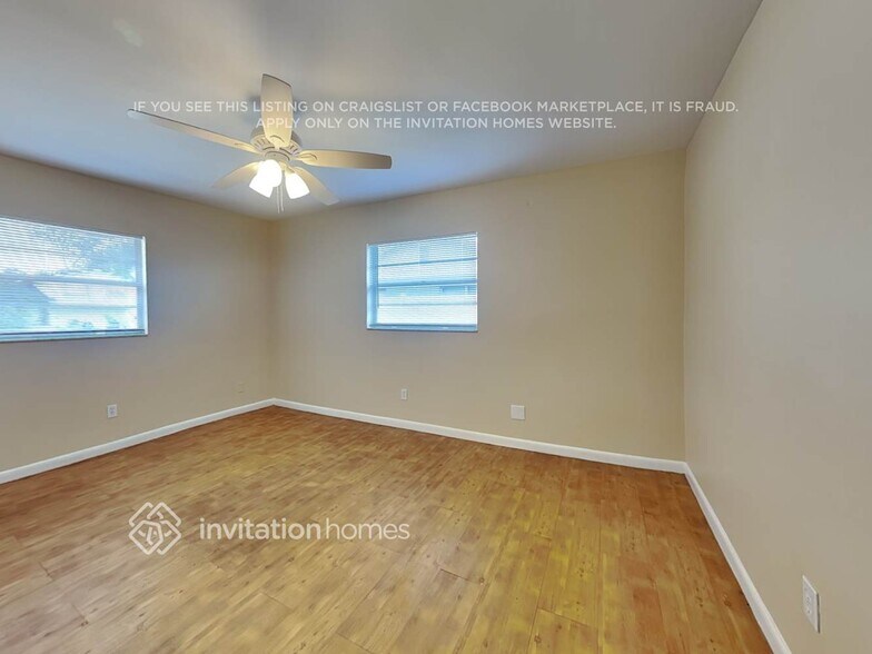 Building Photo - 8303 W Hiawatha St