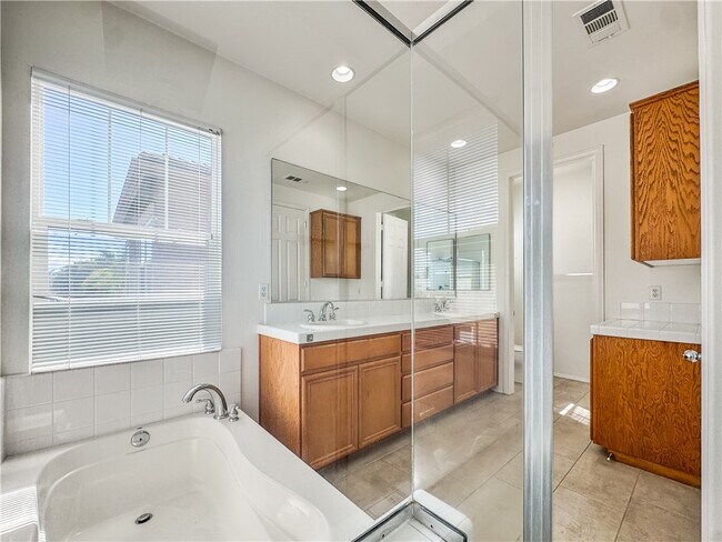 Building Photo - 20546 Earl St