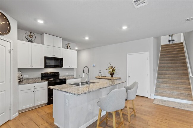 Building Photo - 5801 Brocade Dr