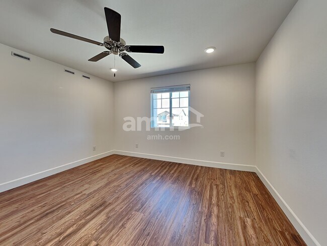 Building Photo - 9177 Ribbon Mdw Ct