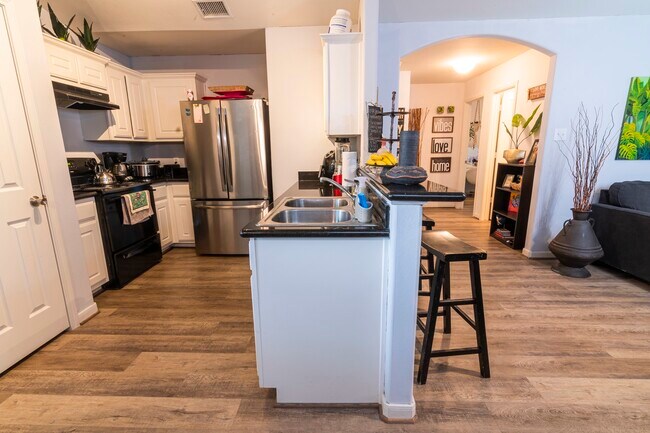 Building Photo - 28830 Bosque River Ct