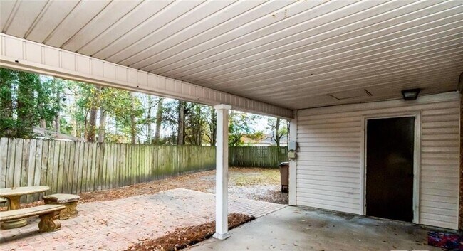 Building Photo - 2655 N Harbor Dr