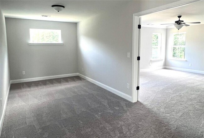 Building Photo - 4385 Easter Lily Ave