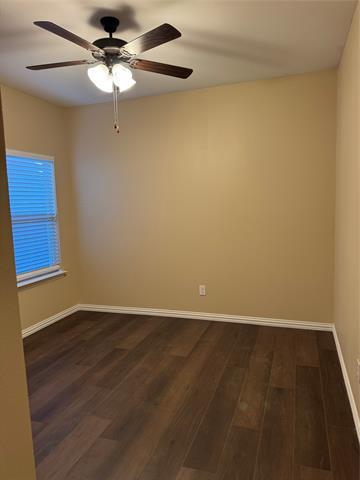 Building Photo - 142 Canales Cir