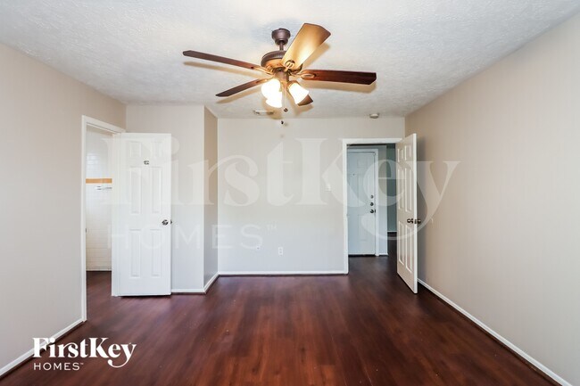 Building Photo - 17538 Bonnie Sean Dr