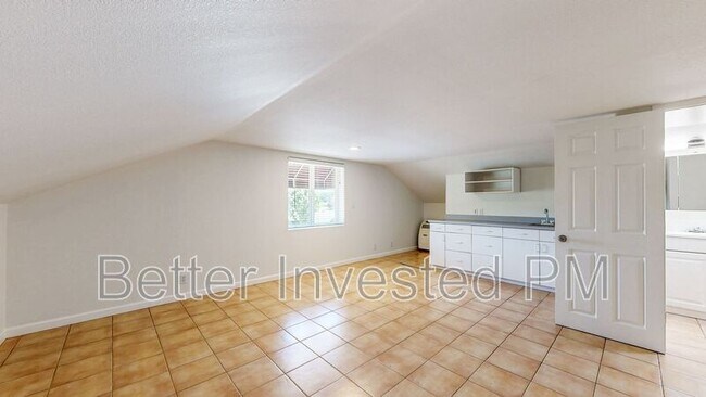 Building Photo - 106 Lafayette Dr