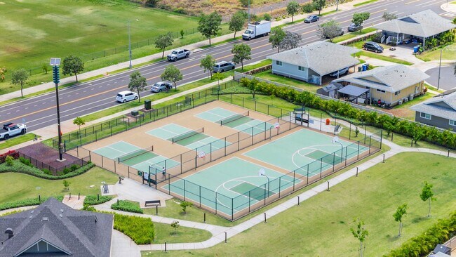 Building Photo - Lehua at Hoopili 4 bedroom 2.5 bath single...