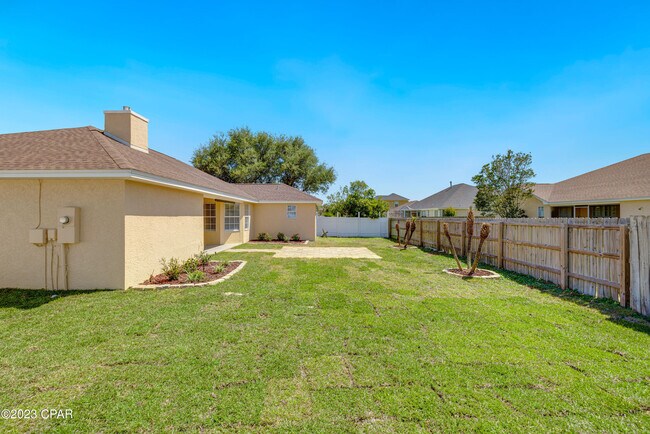 Building Photo - 108 Leeward Way