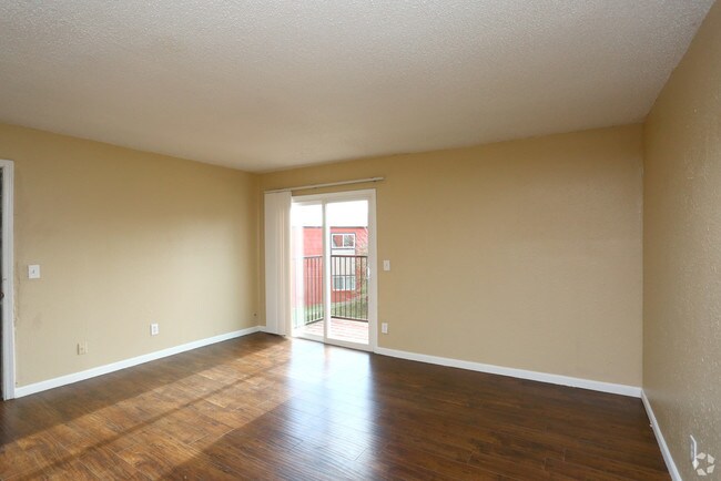 Building Photo - 401 Tinker Diagonal St
