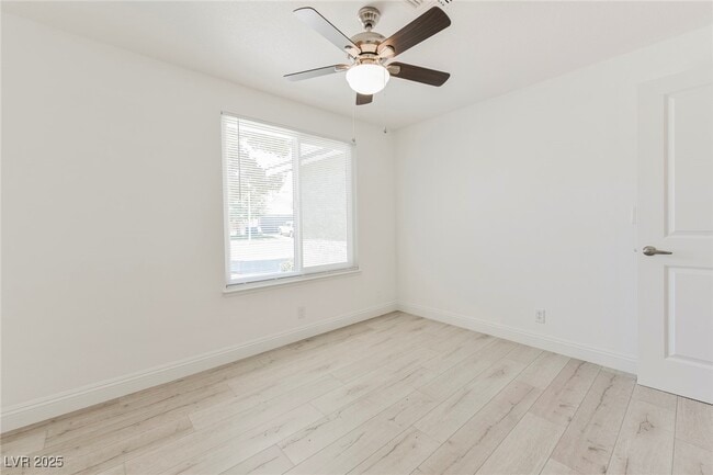 Building Photo - 3542 Bronco Rd