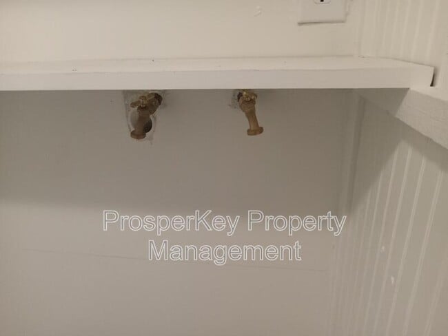 Building Photo - 1820 18th Ave