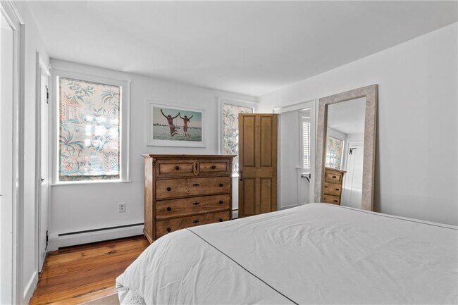Building Photo - 35 2nd St